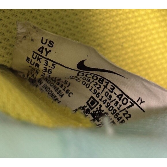 Nike Soccer Cleats Phantom GT2 Club MG Glacier Ice Yellow Strike Youth Size 4 - Picture 12 of 12